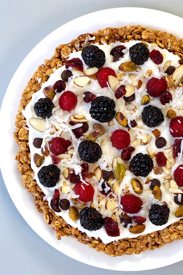 Try this Fruity Granola Breakfast Pizza for a fresh and colorful start to your day. It's so easy to make and comes together in no time!